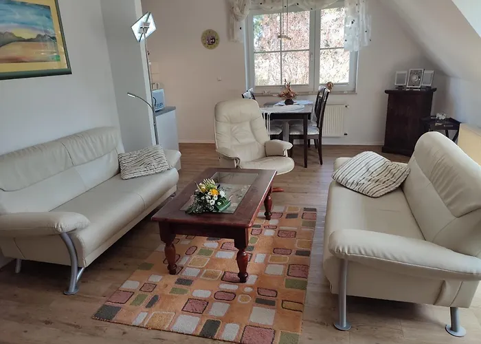 Martha-mueller-graehlert-weg 7 8 Wg 8 * ツィングシュト