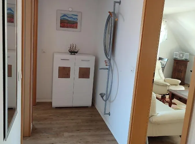 Martha-mueller-graehlert-weg 7 8 Wg 8 * ツィングシュト