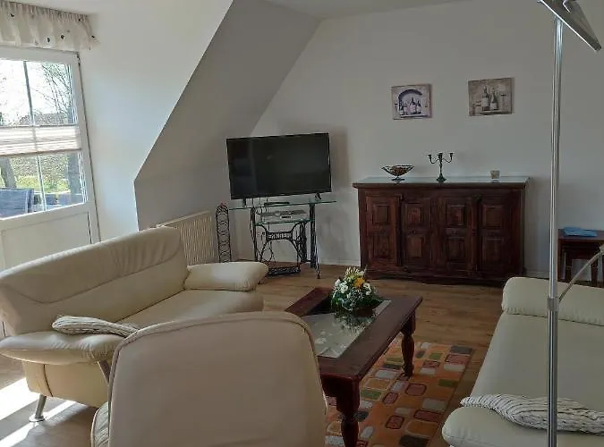 Martha-mueller-graehlert-weg 7 8 Wg 8 * ツィングシュト