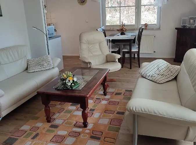 Martha-mueller-graehlert-weg 7 8 Wg 8 * ツィングシュト